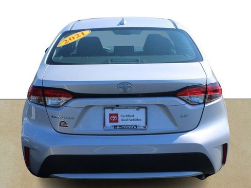 Certified 2021 Toyota Corolla LE image 5