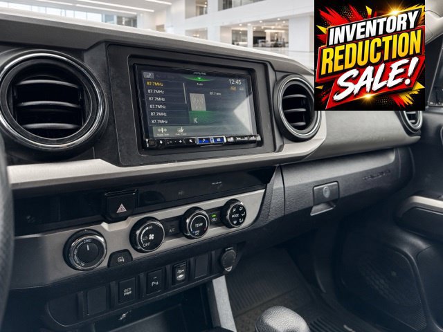 Used 2018 Toyota Tacoma SR5 AWD/4WD image 15