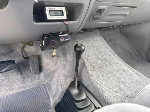 Used 1995 Ford F250 XLT 2dr 4WD Extended Cab LB HD image 23