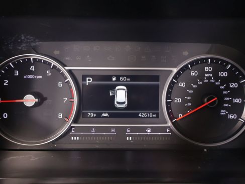 Used 2023 Kia Sorento LX FWD image 4