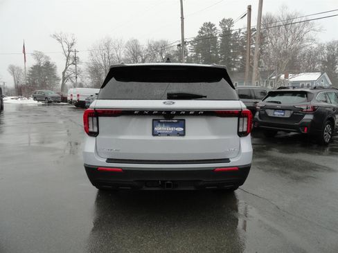 New 2026 Ford Explorer Active image 6