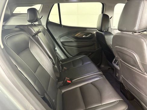Used 2024 GMC Terrain SLT FWD image 17