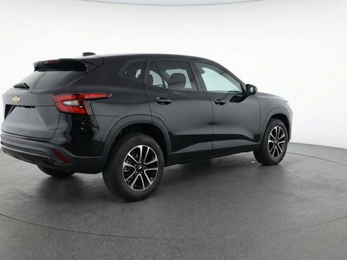 Used 2025 Chevrolet TrailBlazer LT image 9