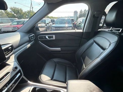 Used 2024 Ford Explorer XLT w/ Equipment Group 202A AWD/4WD image 26