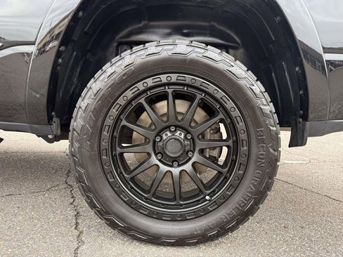 Used 2019 RAM 1500 Limited image 11