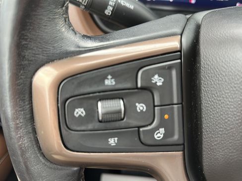 Used 2022 Chevrolet Suburban High Country image 33