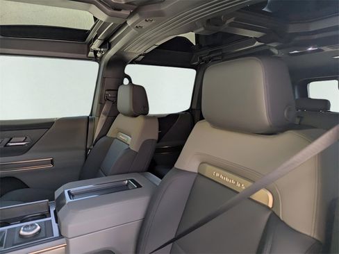 New 2025 GMC Hummer EV 2X image 8