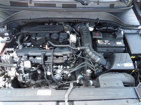 Certified 2022 Hyundai Kona Limited w/ Winter Weather Package FWD image 28