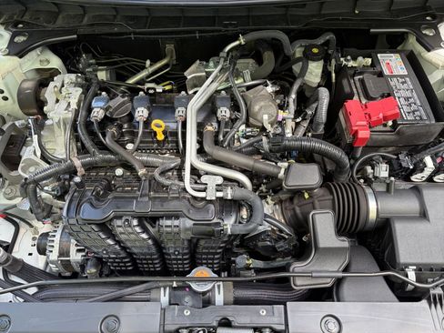 Used 2025 Nissan Altima 2.5 SV FWD image 32