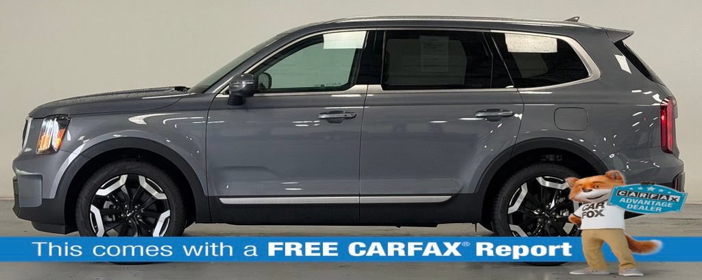 Used 2025 Kia Telluride S AWD/4WD image 2