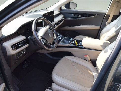 Used 2022 Lincoln Nautilus Reserve AWD/4WD image 9