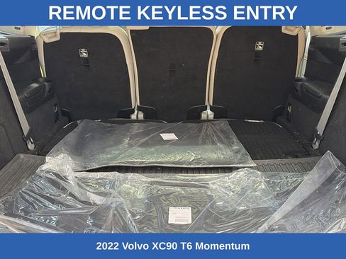 Used 2022 Volvo XC90 T6 Momentum w/ Advanced Package image 10