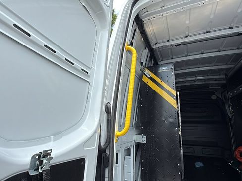 Used 2023 Mercedes-Benz Sprinter 2500 image 23