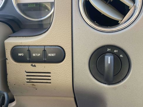 Used 2004 Ford F150 Lariat image 19