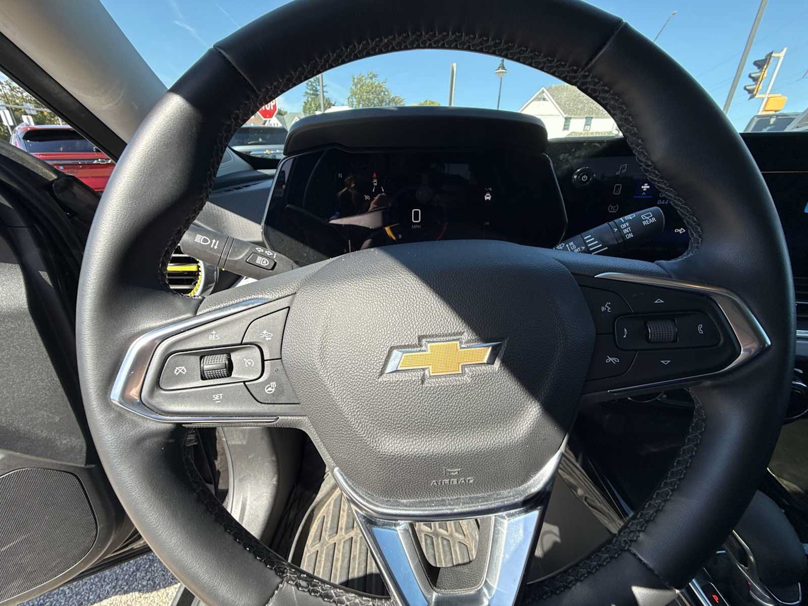 Certified 2024 Chevrolet Trax LT w/ Sunroof Package FWD image 11