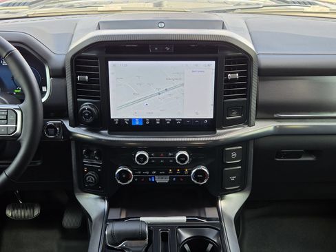 Used 2025 Ford F150 Platinum w/ FX4 Off-Road Package AWD/4WD image 18