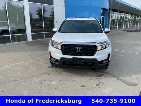 Certified 2025 Honda Passport EX-L image 9