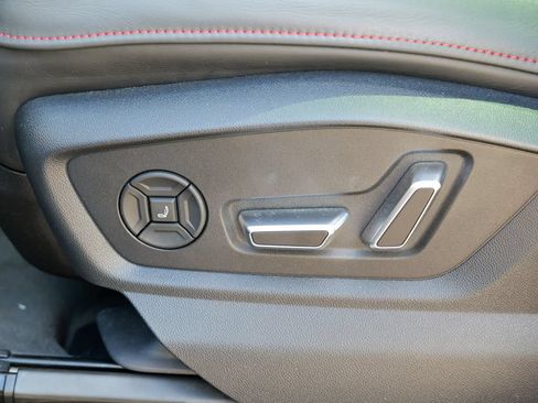Used 2025 Audi SQ8 Prestige w/ Prestige Package AWD/4WD image 25