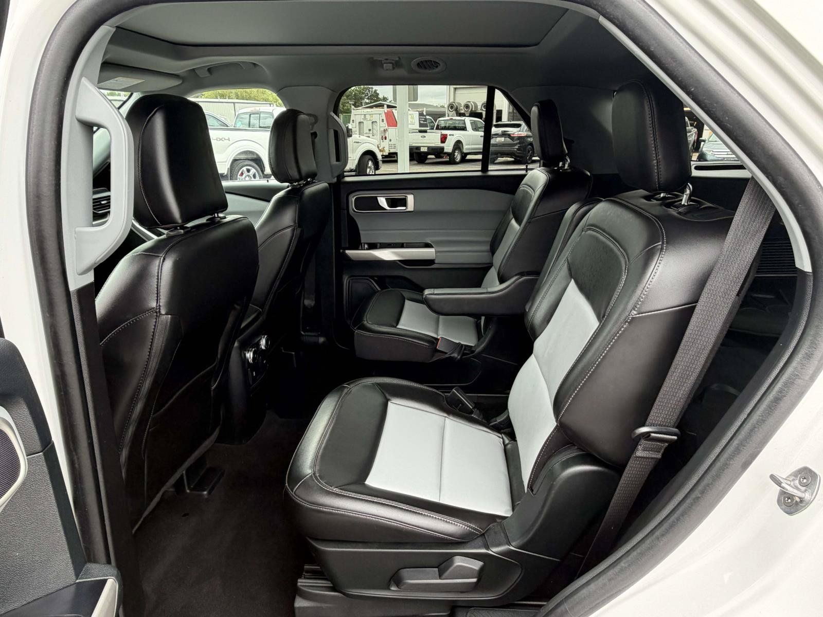 Certified 2023 Ford Explorer XLT w/ Equipment Group 202A AWD/4WD image 25