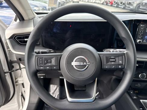 Used 2025 Nissan Kicks S FWD image 39