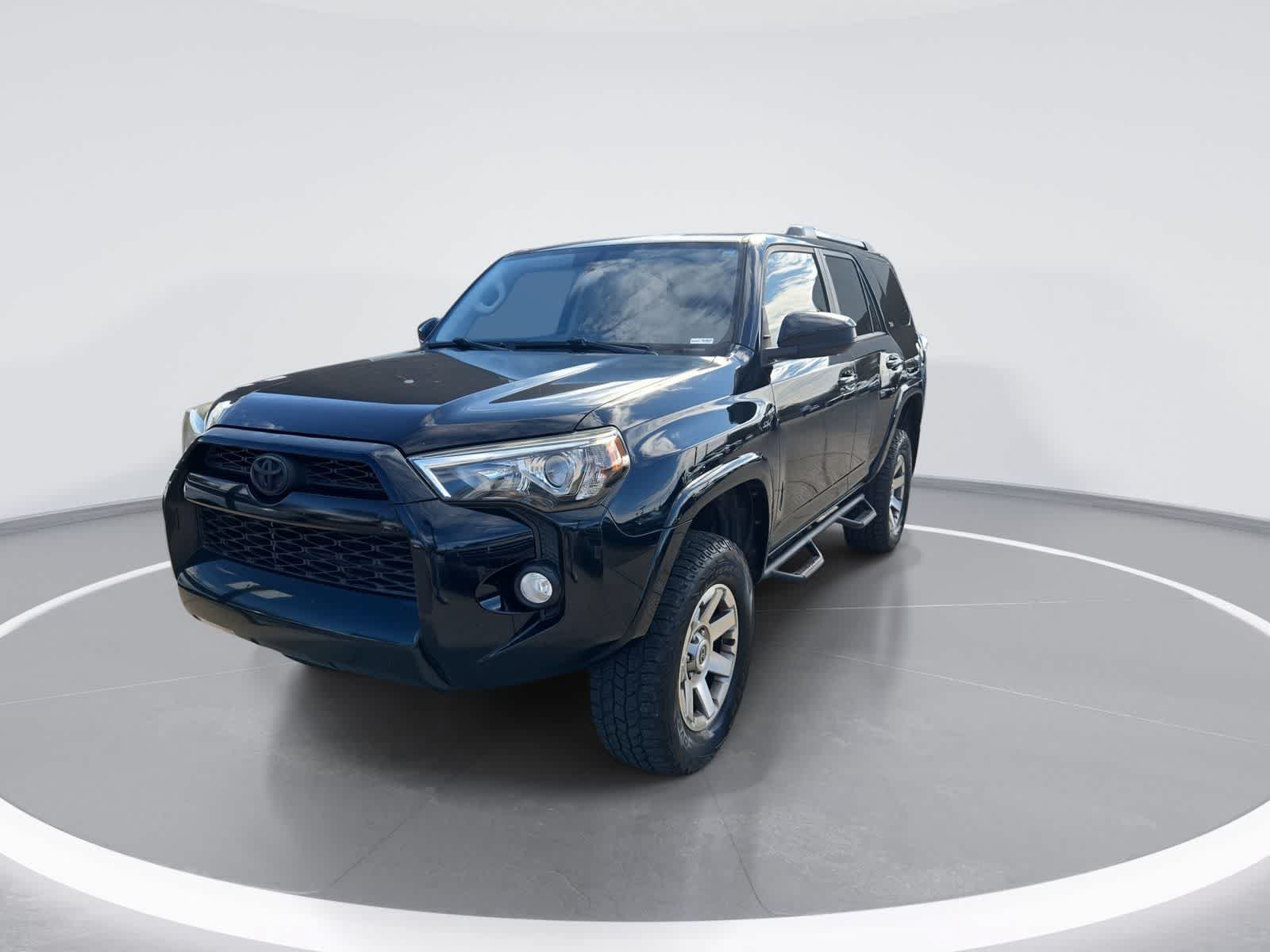 Used 2019 Toyota 4Runner SR5 AWD/4WD image 4