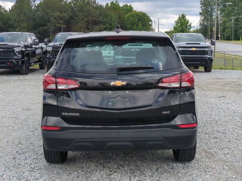 Used 2023 Chevrolet Equinox LS AWD/4WD image 9