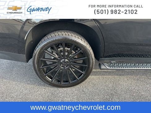 Used 2021 Chevrolet Tahoe Z71 w/ Z71 Signature Package image 11