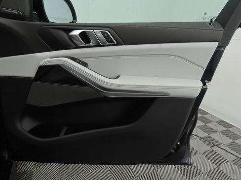 New 2026 BMW X5 sDrive40i w/ M Sport Package image 25