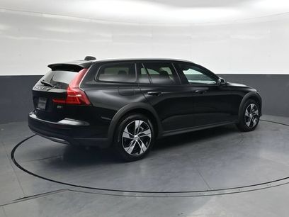 Used 2025 Volvo V60 B5 Cross Country Plus