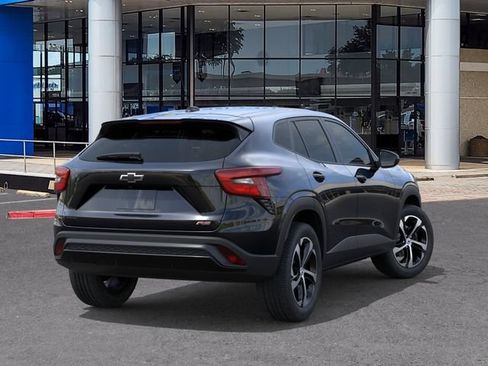 New 2026 Chevrolet Trax RS FWD image 4