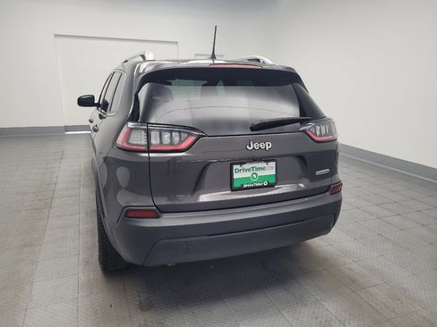 Used 2019 Jeep Cherokee Latitude Plus w/ Cold Weather Group FWD image 6