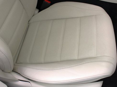 Used 2021 Mercedes-Benz GLE 450 4MATIC image 50