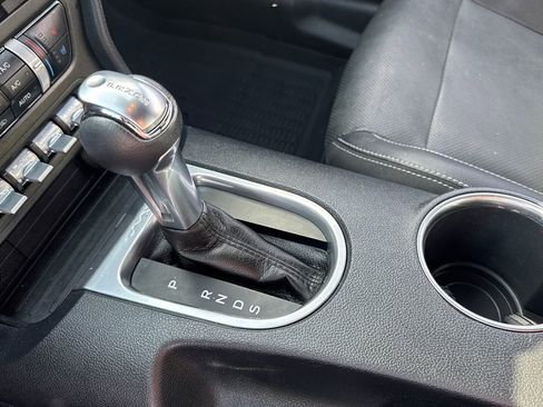 Used 2022 Ford Mustang GT Premium image 18