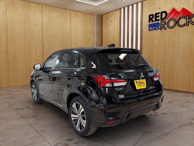 Used 2024 Mitsubishi Outlander Sport SE AWD/4WD image 4