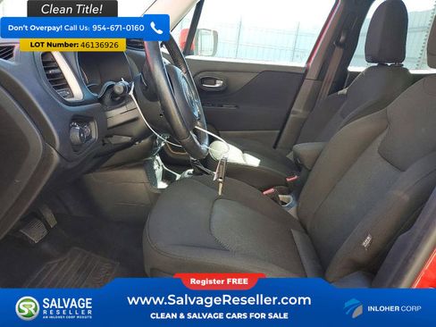 Used 2015 Jeep Renegade Latitude image 9