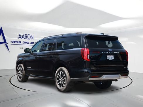 Used 2025 Ford Expedition Max Platinum AWD/4WD image 2