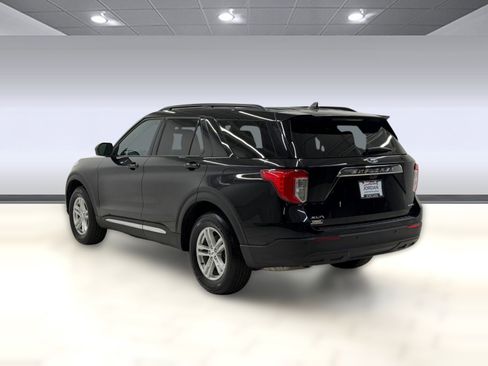 Certified 2023 Ford Explorer XLT AWD/4WD image 2