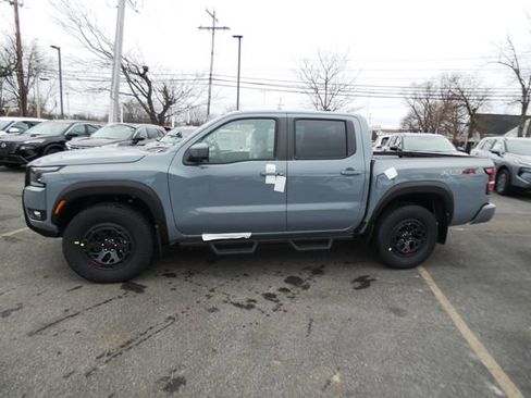 New 2026 Nissan Frontier PRO-4X w/ Pro-4x Convenience Package image 6