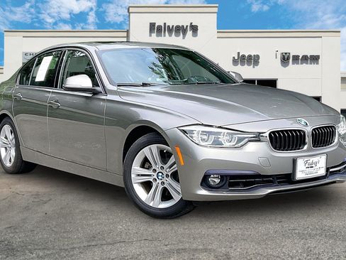 Used 2016 BMW 328i xDrive Sedan AWD/4WD image 11
