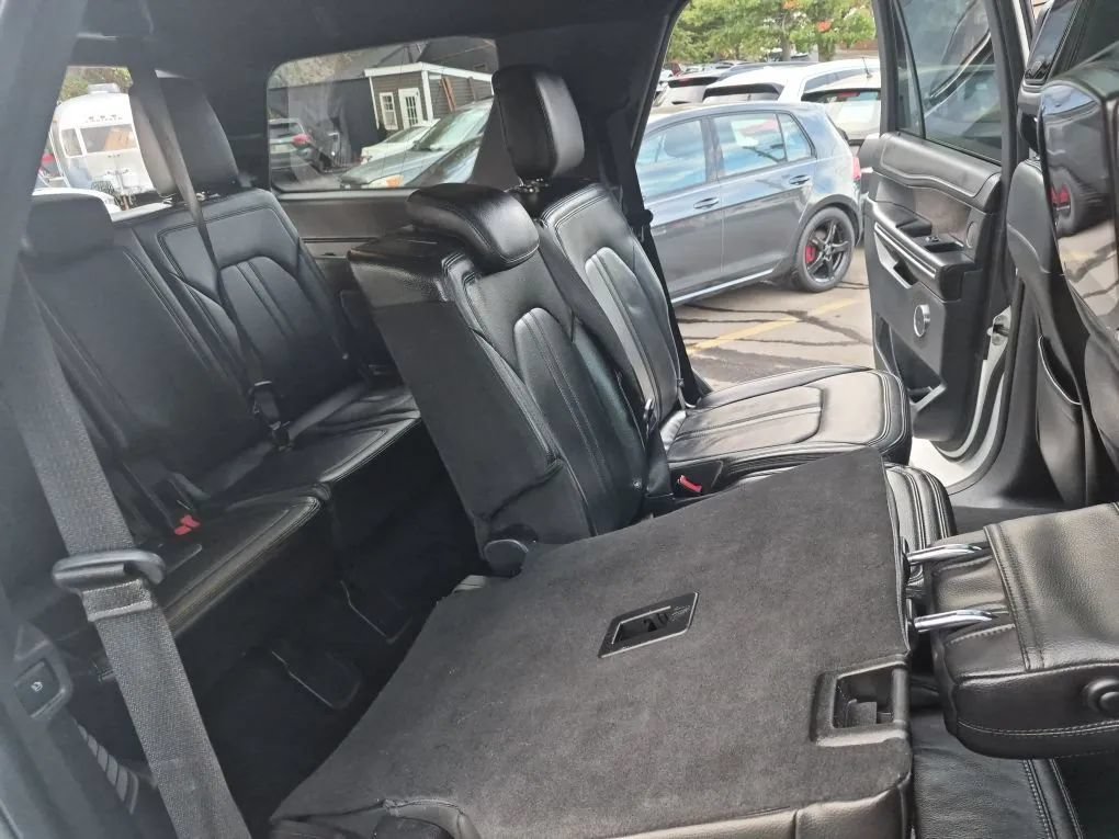 Used 2018 Ford Expedition Limited w/ Equipment Group 301A AWD/4WD image 20