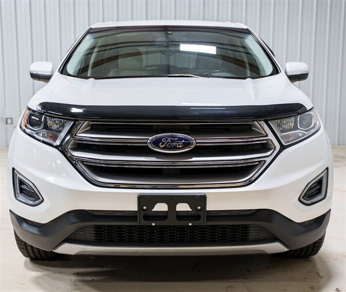 Used 2018 Ford Edge Titanium w/ Technology Package AWD/4WD image 17