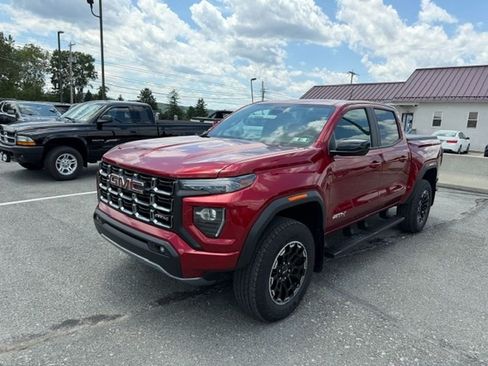 Used 2026 GMC Canyon AT4 w/ AT4 Premium Package AWD/4WD image 2