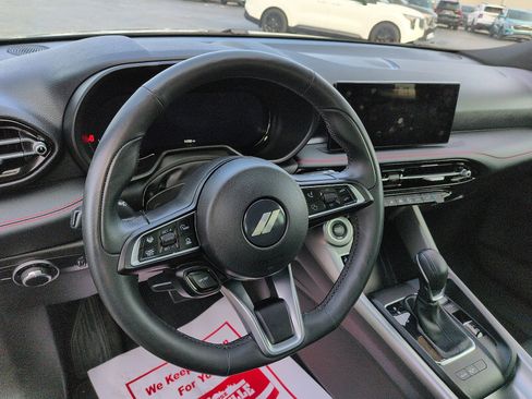 Used 2024 Dodge Hornet GT w/ Tech Pack w/o Parking image 9