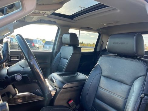Used 2016 GMC Sierra 2500 Denali w/ Duramax Plus Package AWD/4WD image 28