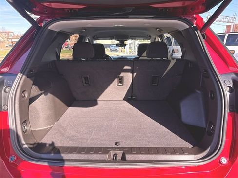 Used 2021 Chevrolet Equinox LT image 24