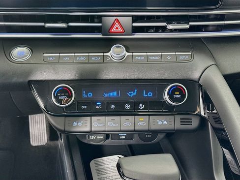 New 2026 Hyundai Elantra Limited FWD image 14