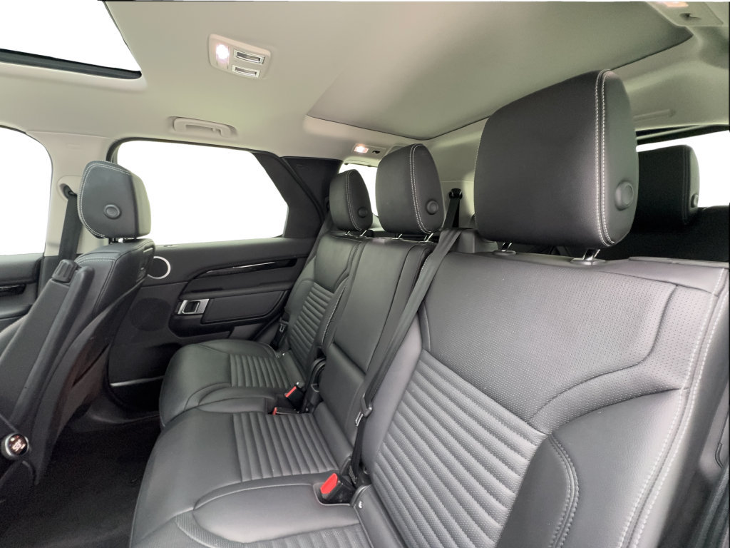 Used 2023 Land Rover Discovery S AWD/4WD image 27