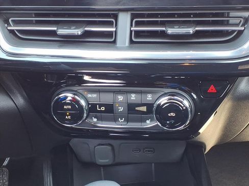 Used 2026 Chevrolet Trax RS w/ Driver Confidence Package image 22