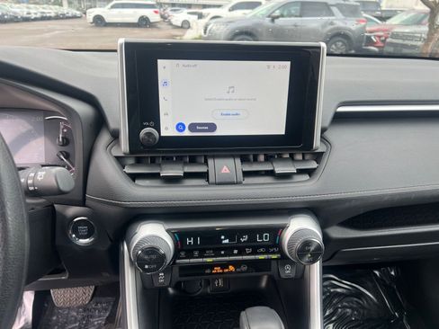 Used 2025 Toyota RAV4 XLE image 18