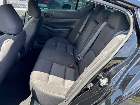 Used 2023 Nissan Altima 2.5 S FWD image 8